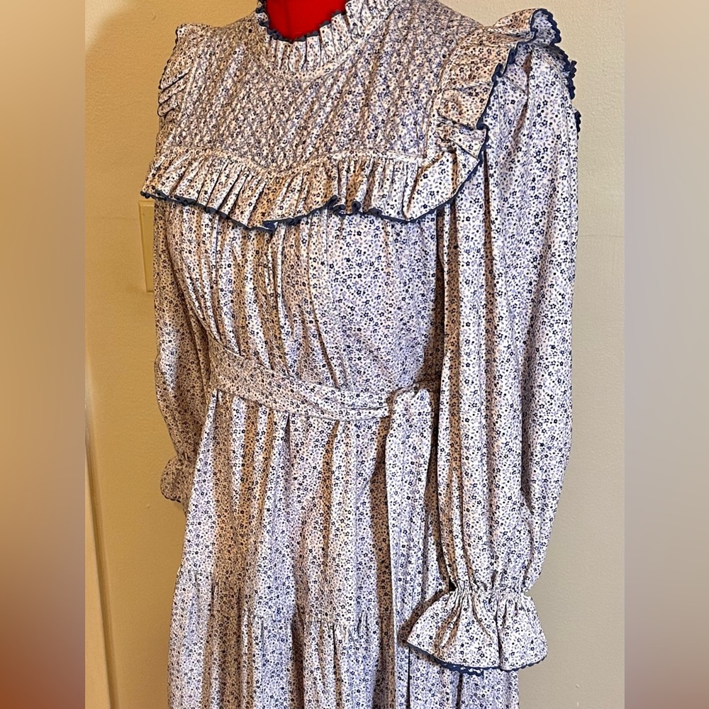 Excellent Used Condition, Sm. Doen Dress, Micro Cord, Blue California Wildflower